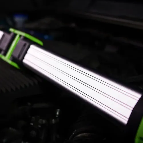 Подкапотный LED-прожектор Greenworks G24UHL 24V 3503607 (1200 Лм) аккумуляторный — детальное фото