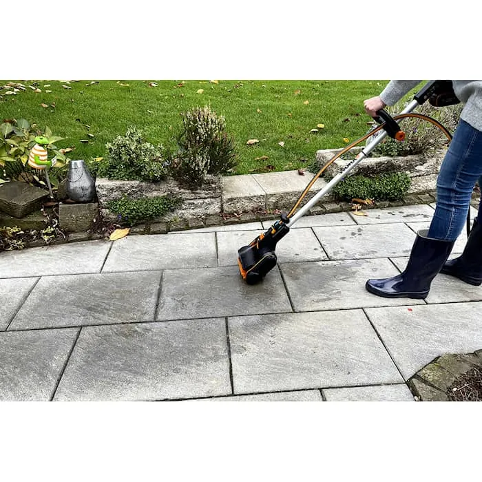 Щетка для чистки дорожек WORX WG441E 20V — детальное фото